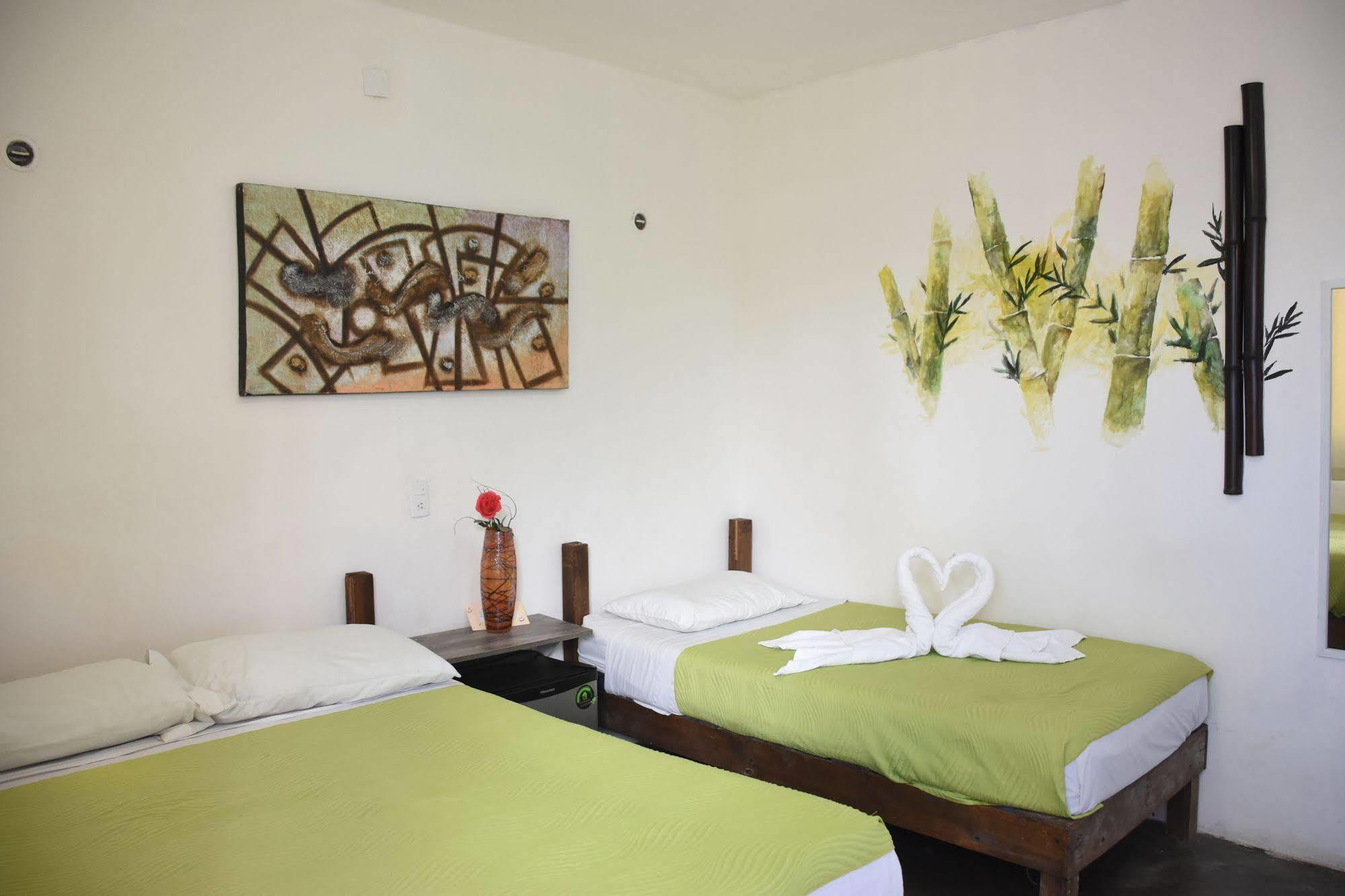 Emotion Avenida Tulum Hotel & Hostal Buitenkant foto